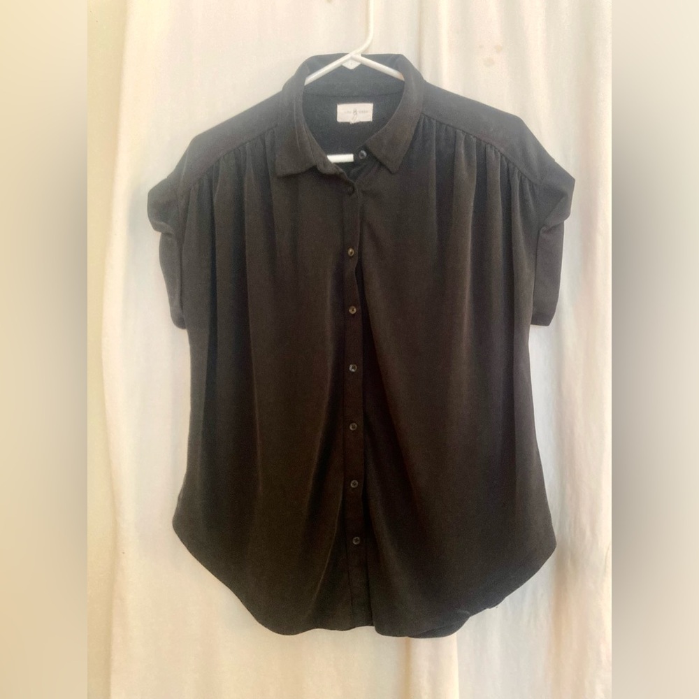 Lou & Grey Blue Short-Sleeve Button Front Blouse Size M